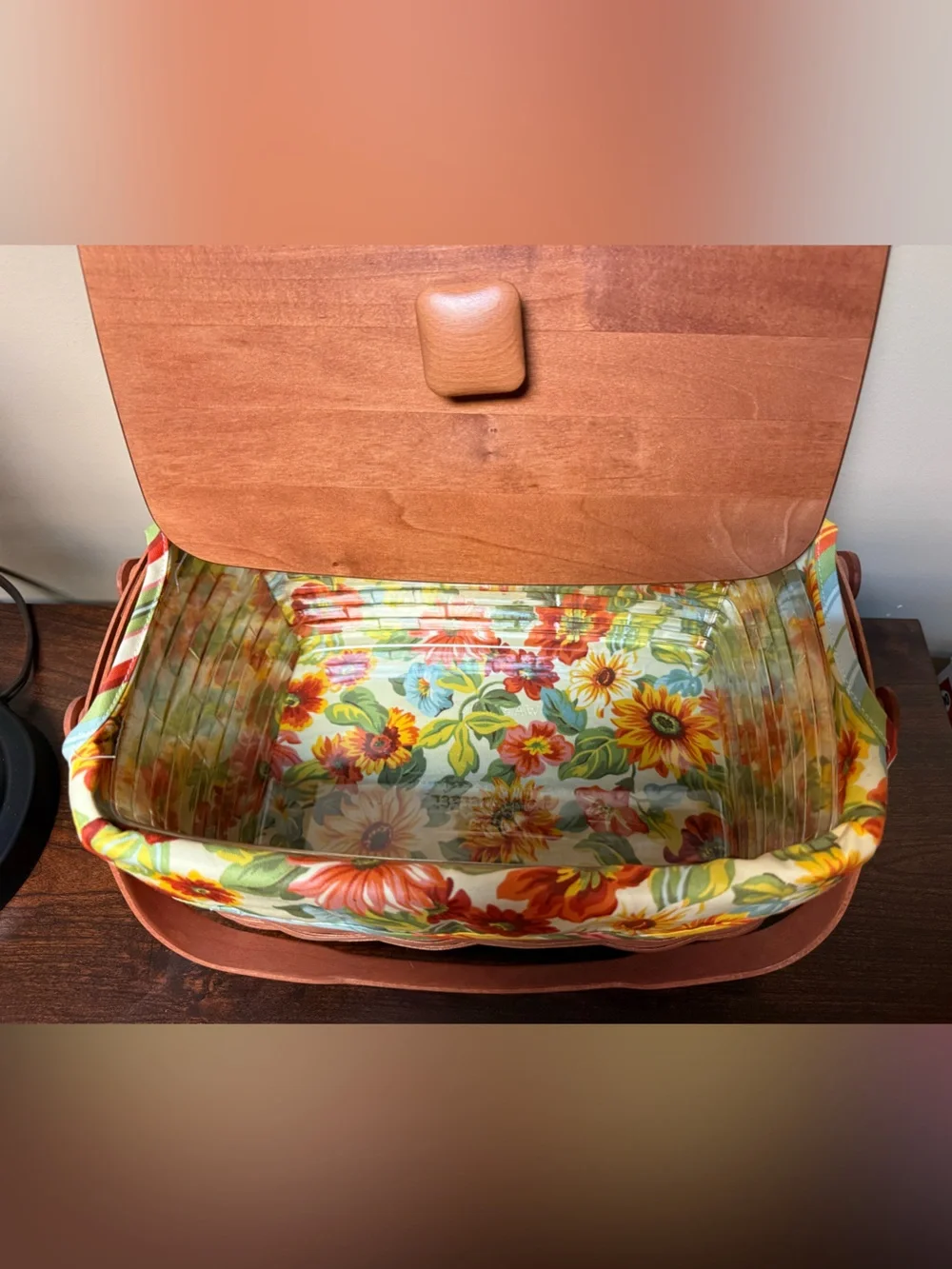 Like New Cinnamon Stain Longaberger Lunchbox Basket Set with Sunflower Liner